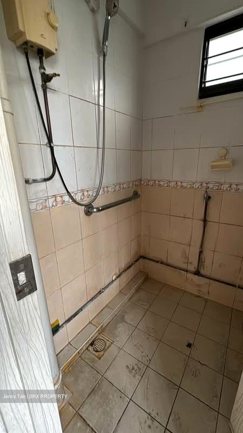 Blk 2 Hougang Avenue 3 (Hougang), HDB 3 Rooms #565680331